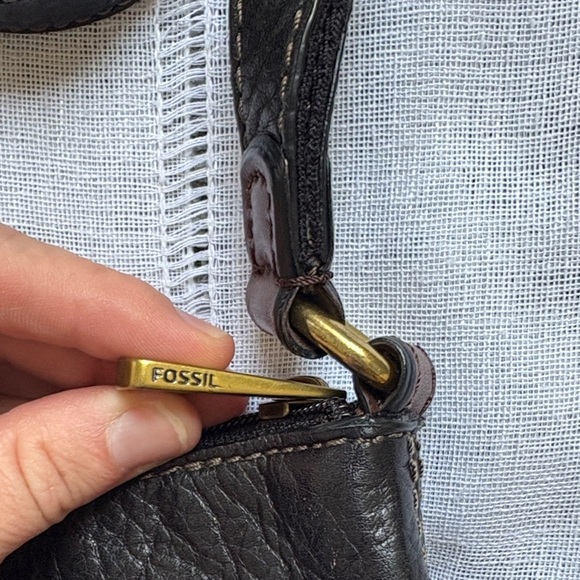 Fossil Vintage Black Leather Crossbody Bag - Picture 7 of 16